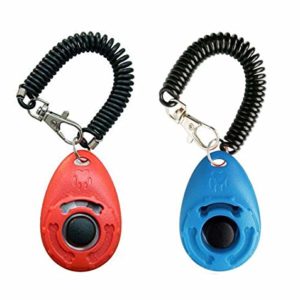 Oyefly Dog Training Clickers with Wrist Strap 3 thedogdaily.com